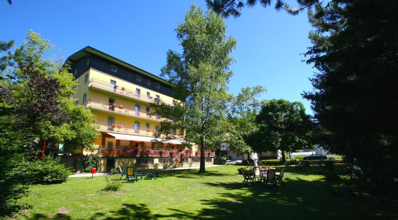 Hotel Rech-Hof Sayonara Folgaria Exterior photo